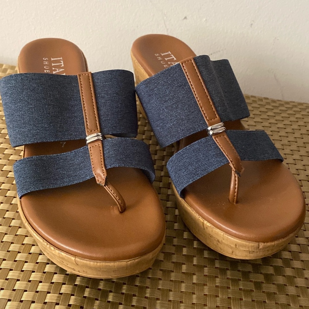 Italian Shoemakers Platforms Women's Size 7 Blue Tan Slip-on Wedge Thong Shoes